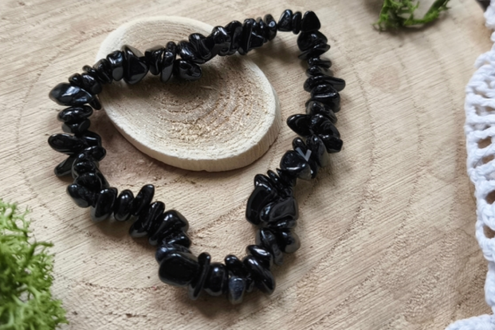 ¿Cómo se usa la turmalina negra?